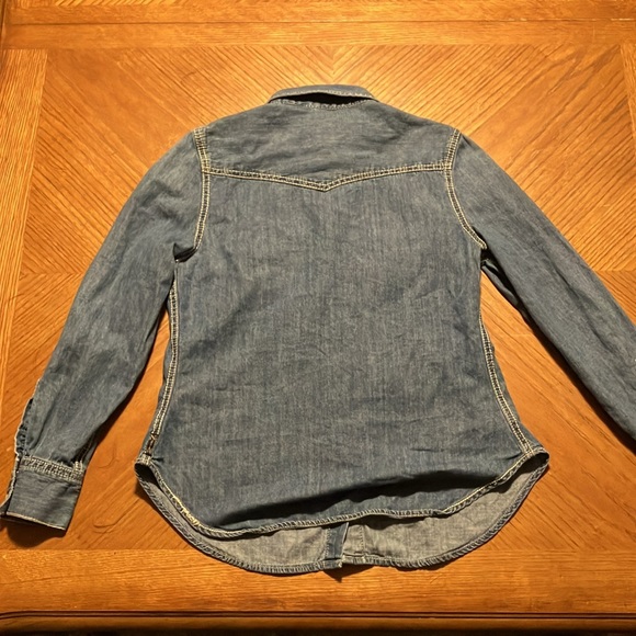Pearl snap denim shirt - Picture 3 of 4